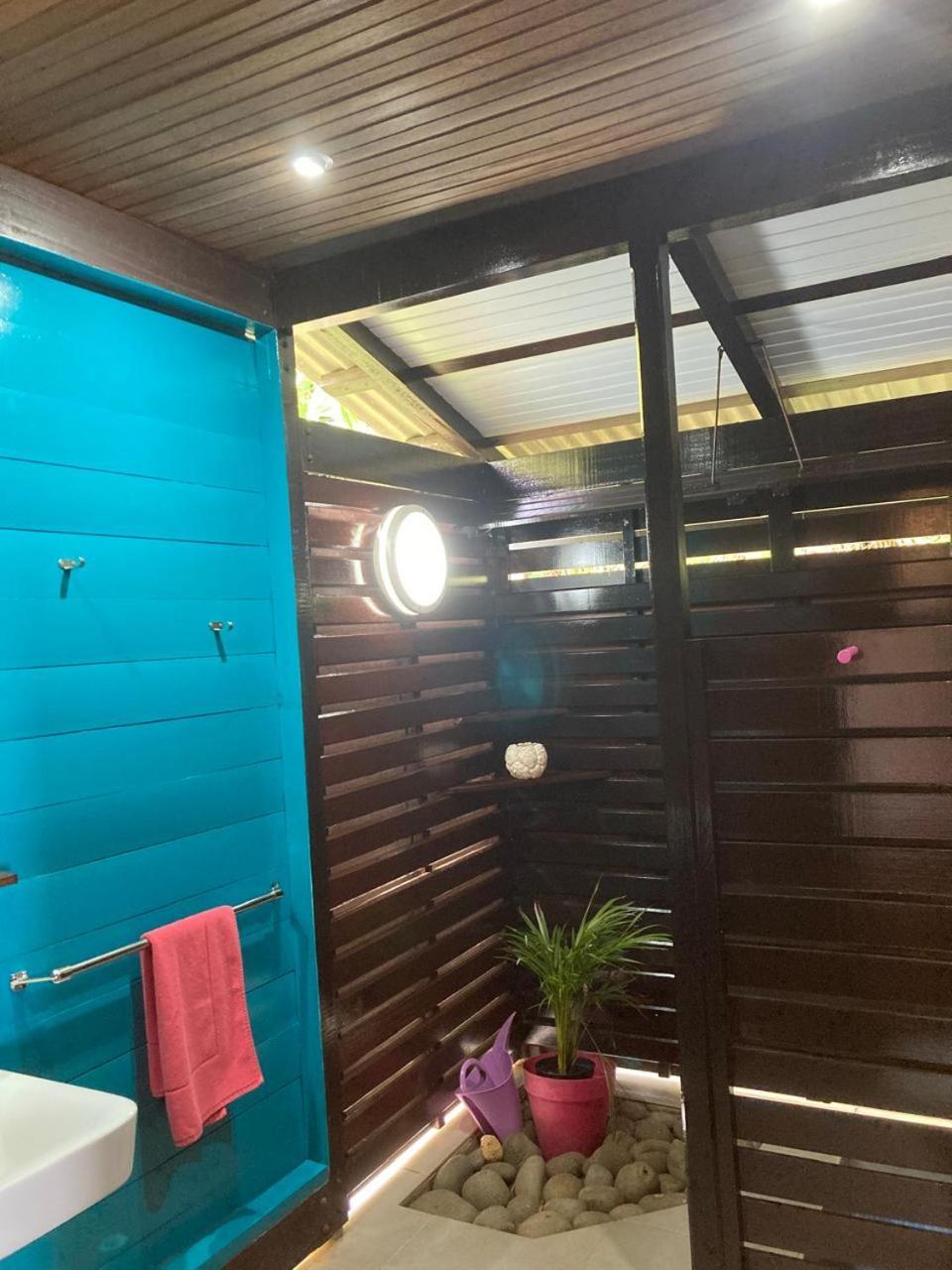 Piton Bungalows Ecolodges Deshaies Bagian luar foto